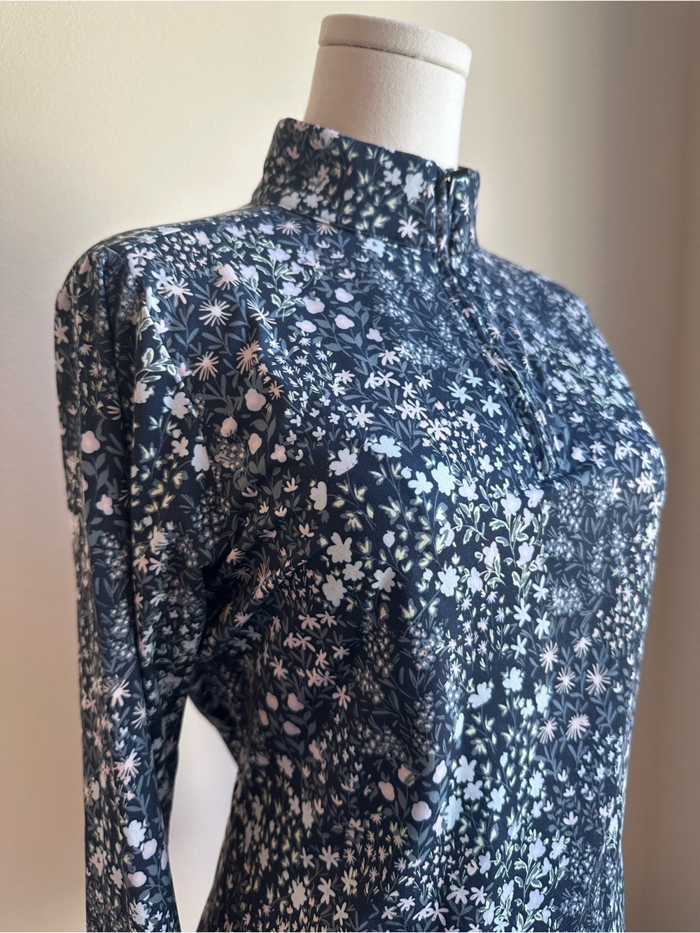 Bad Birdie Velocity Quarter Zip Golf Navy Floral Bloom Long Sleeve Top - SIZE M - Picture 4 of 9